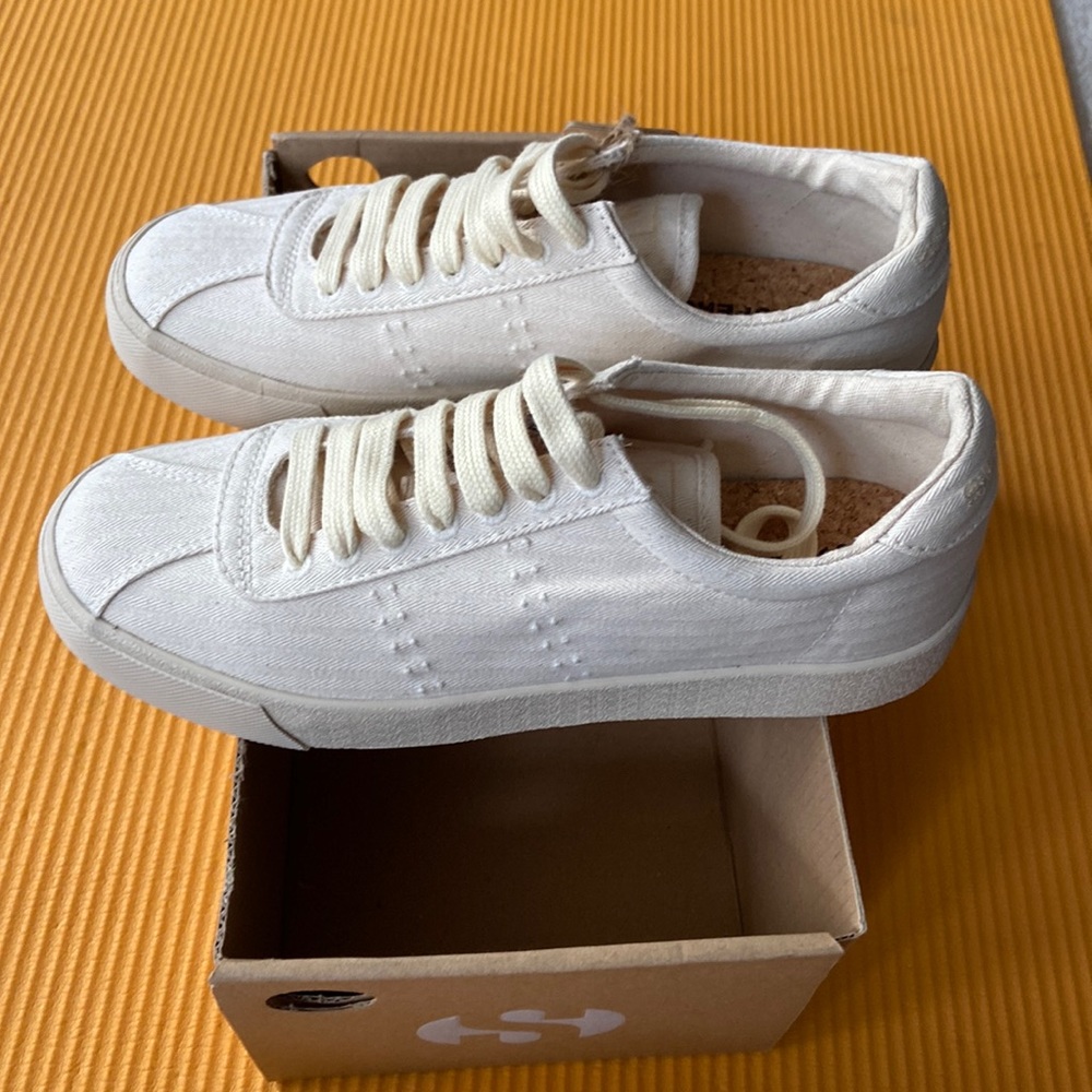 NWT Superga Organic Off-White Sneaker Women’s US 6.5